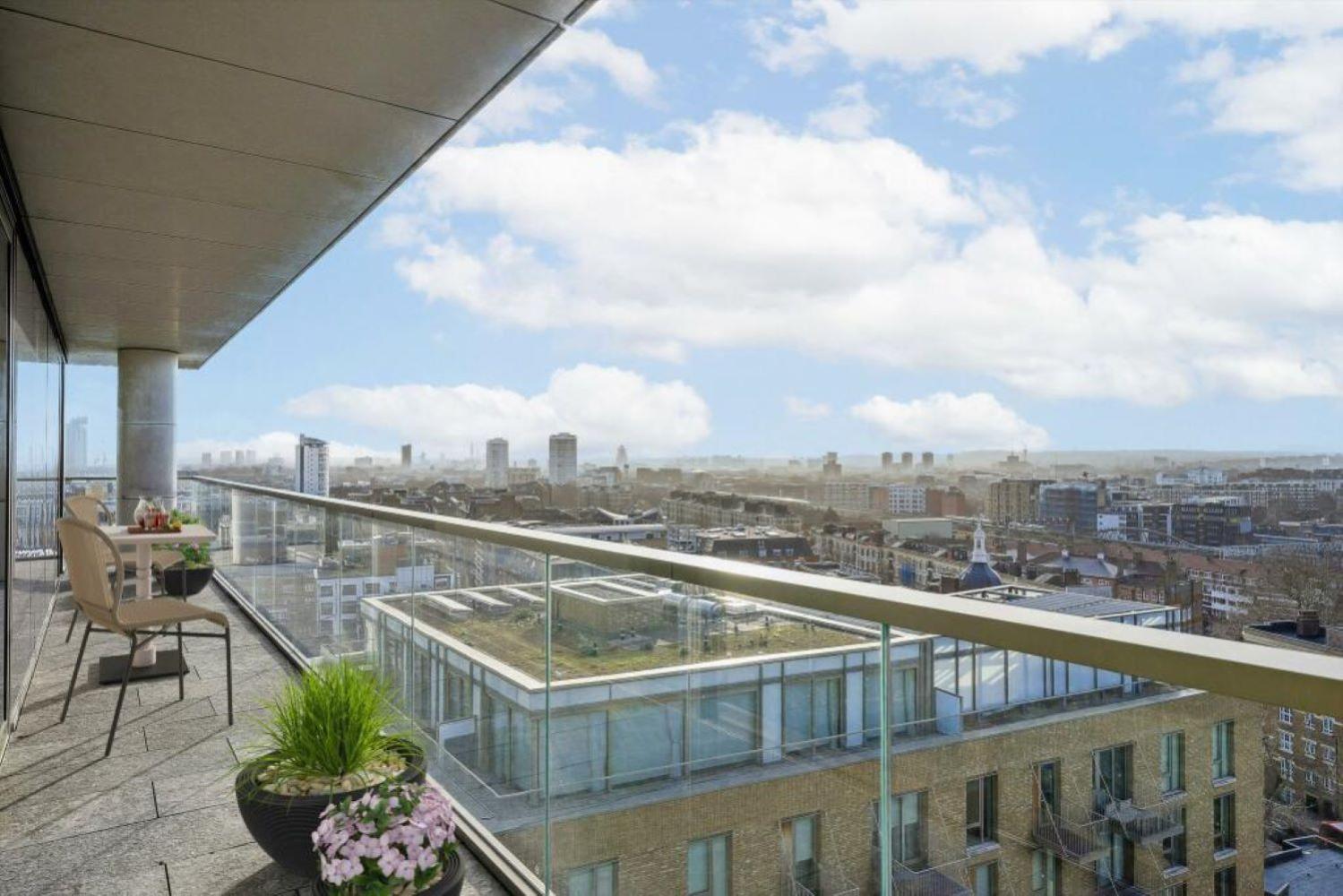 Stunning Duplex Penthouse Over 2200 Sq Ft Sleeps 8 With Jacuzzi Rooftop Views Of The City