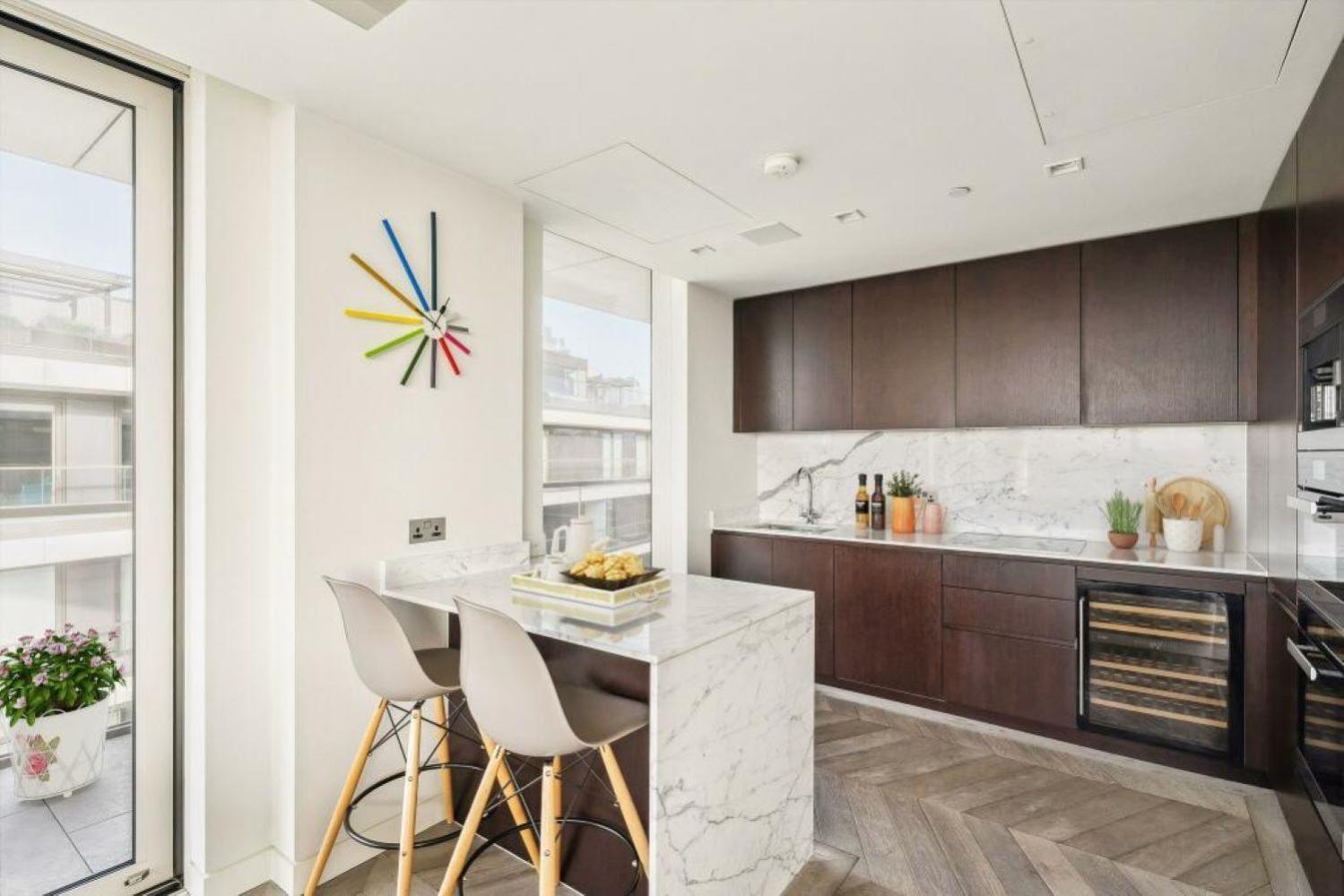 Stunning Duplex Penthouse Over 2200 Sq Ft Sleeps 8 With Jacuzzi Rooftop Views Of The City Apartment