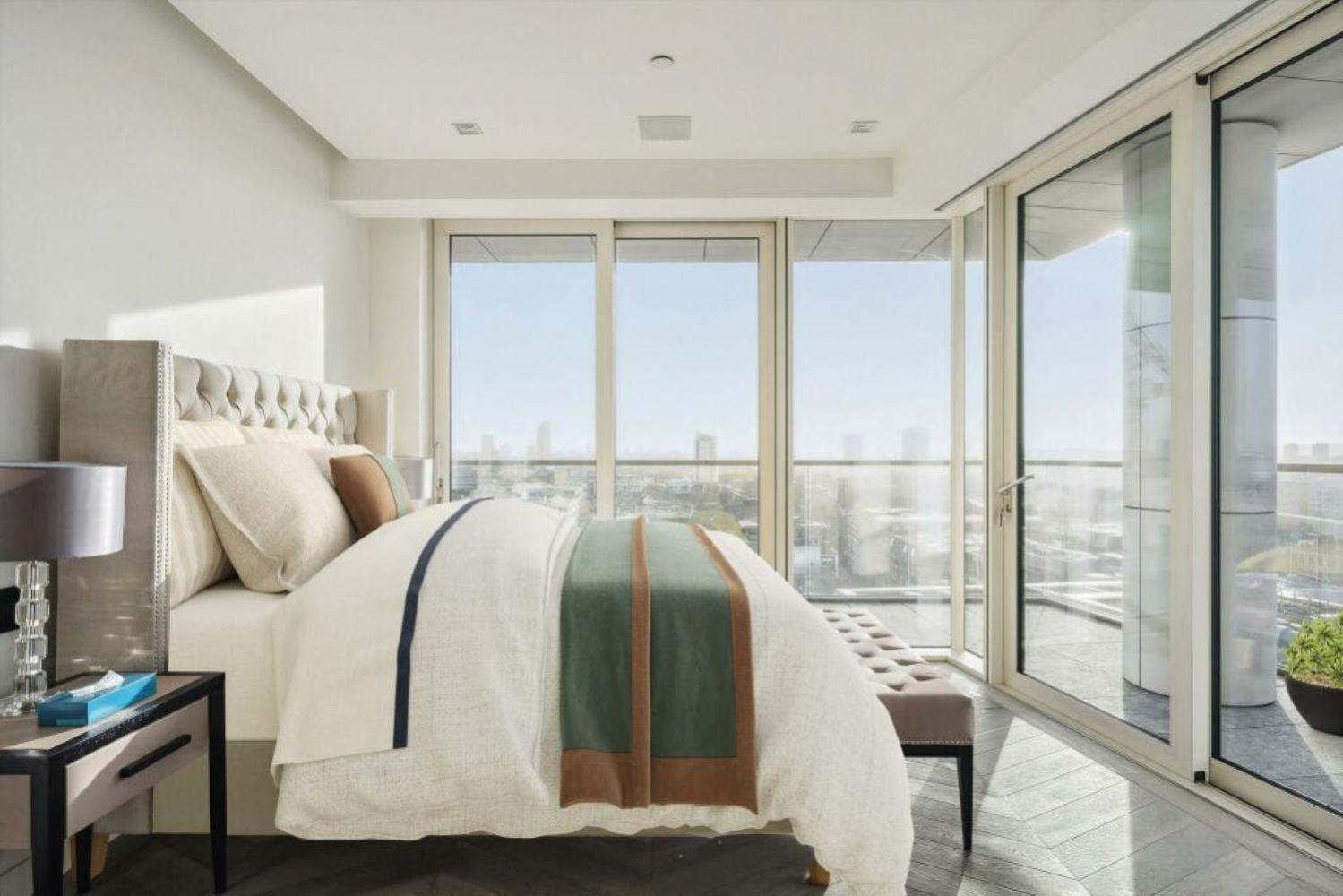 Stunning Duplex Penthouse Over 2200 Sq Ft Sleeps 8 With Jacuzzi Rooftop Views Of The City Appartamento *